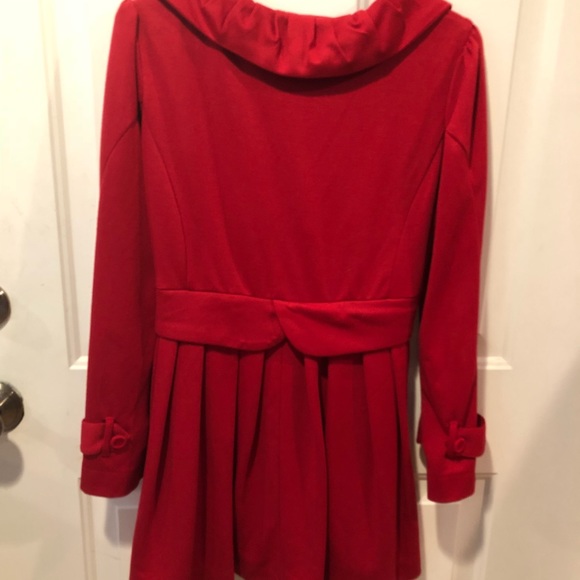 Red top - Picture 2 of 3